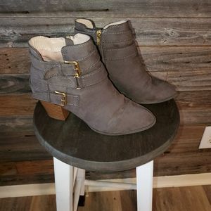 🤩Light  Gray Suede Ankle Boots🤩
